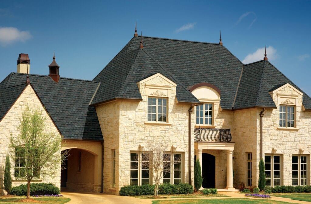 Photo displaying a home using GAF's Camelot Royal Slate shingles